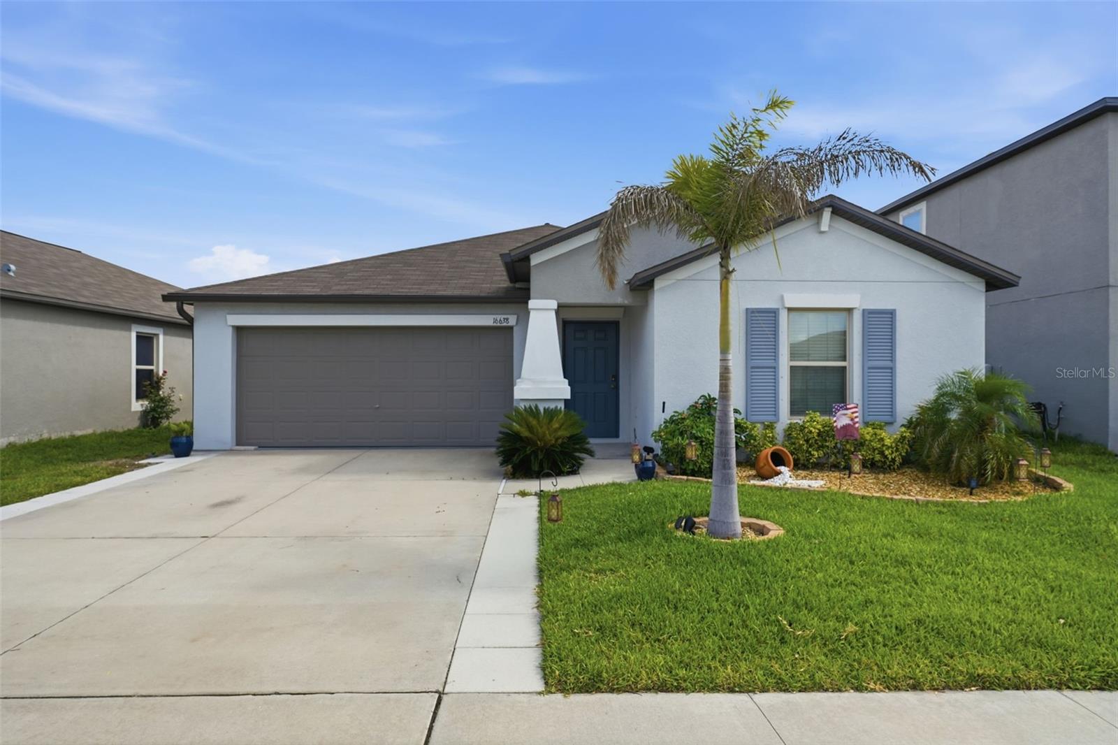 16638 Delia Street — photo