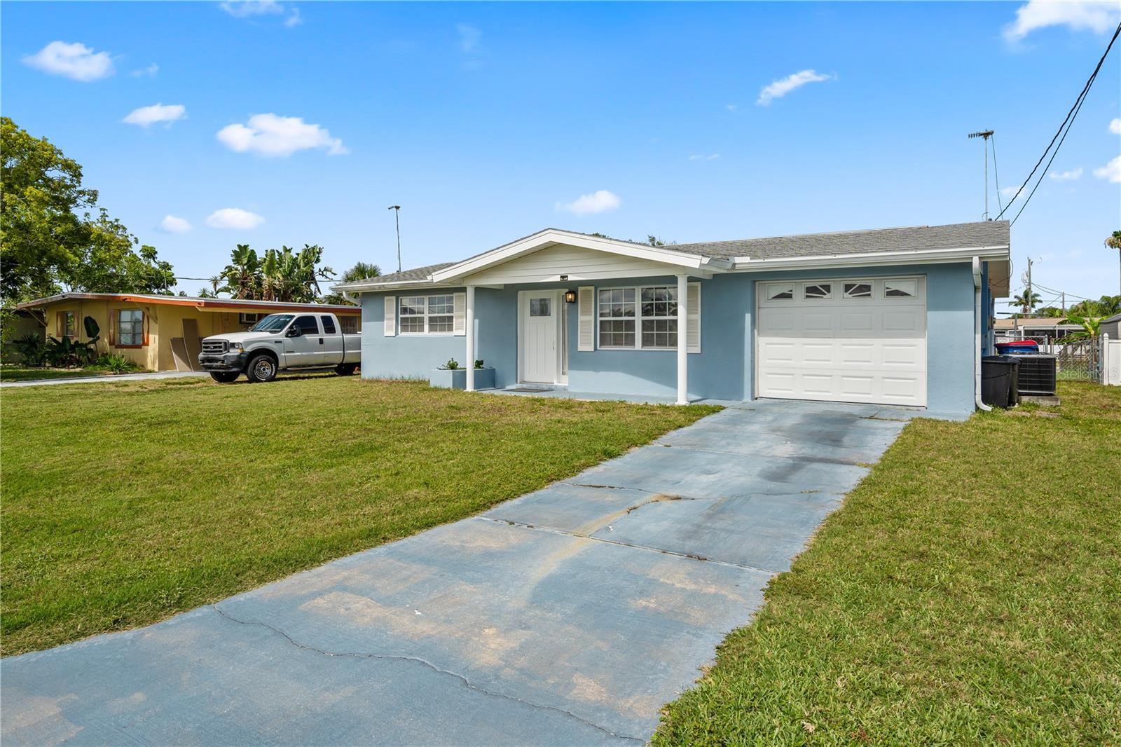 13323 Neptune Drive — photo