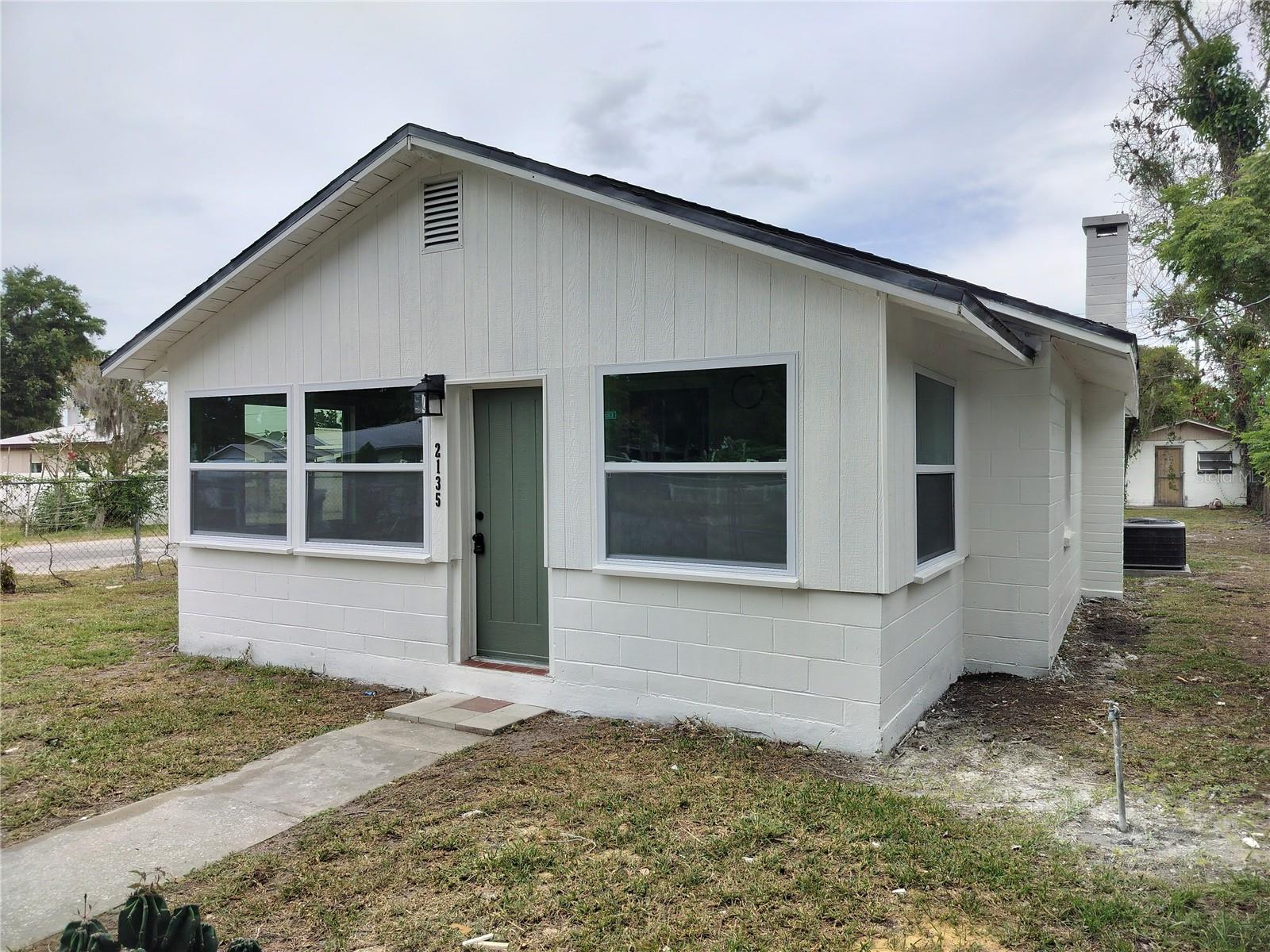 2135 Elizabeth Street — photo