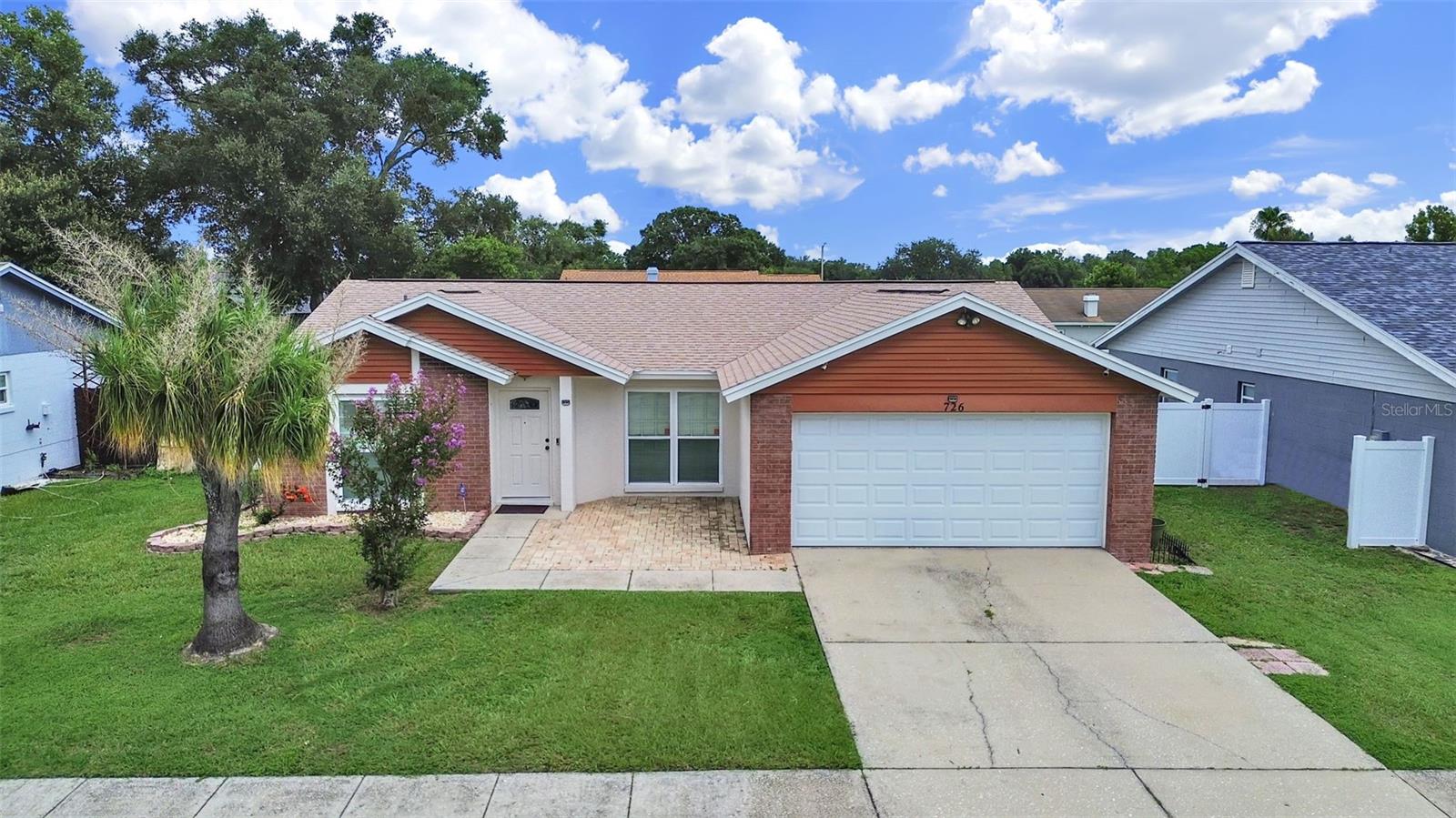 726 Stillview Circle — photo