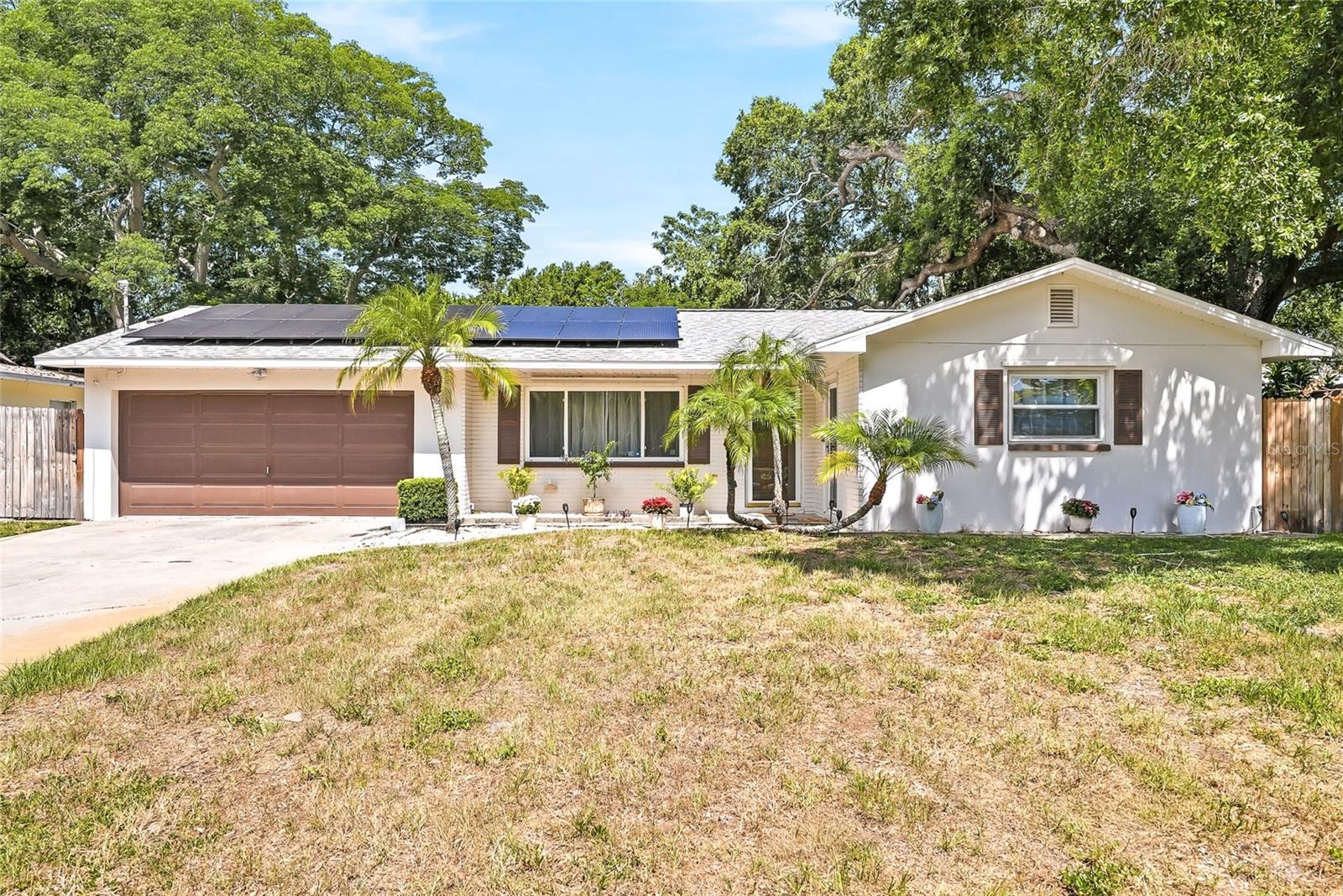 1318 S Hillcrest Avenue — photo