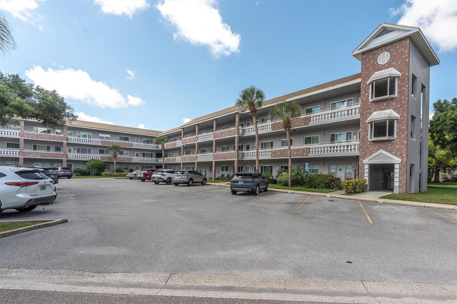 2461 Rhodesian Drive 45 — photo
