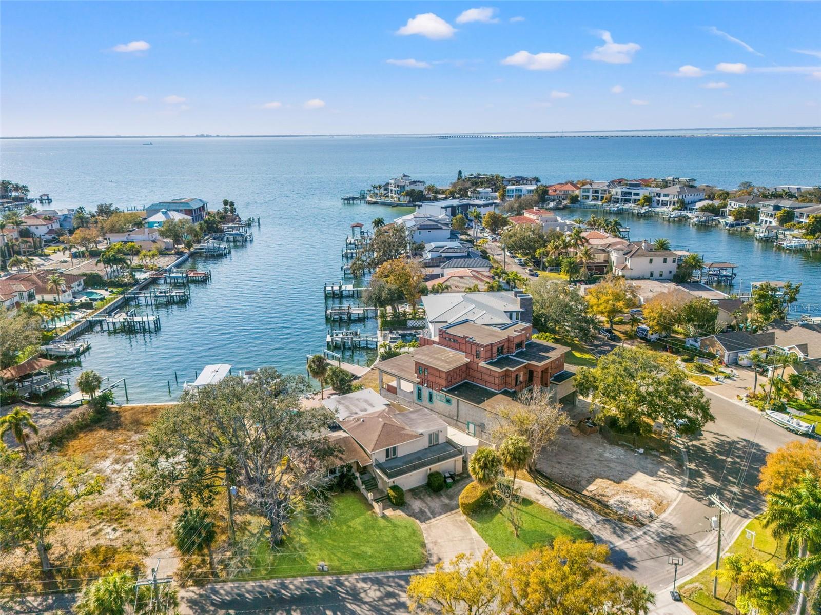 2605 S Beach Drive — photo