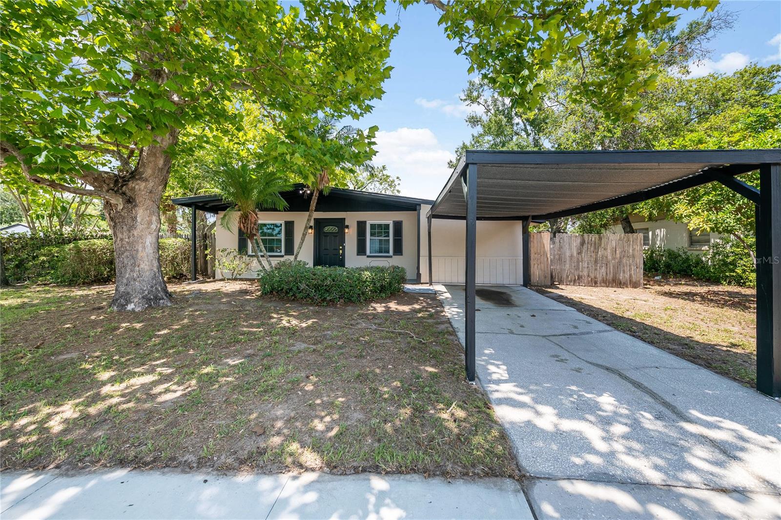 7402 Wishing Well Court — photo