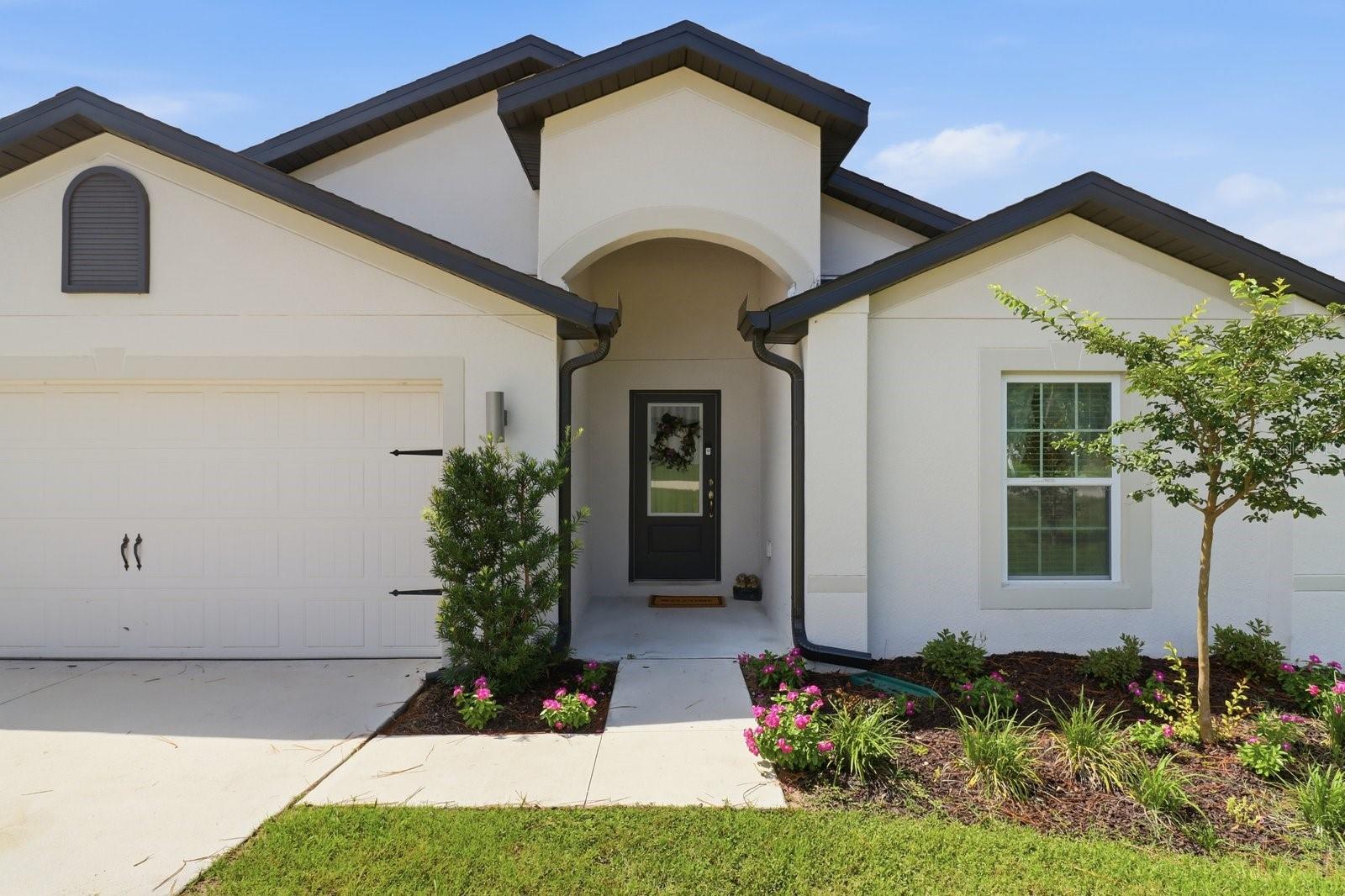 12200 Pine Finch Avenue — photo