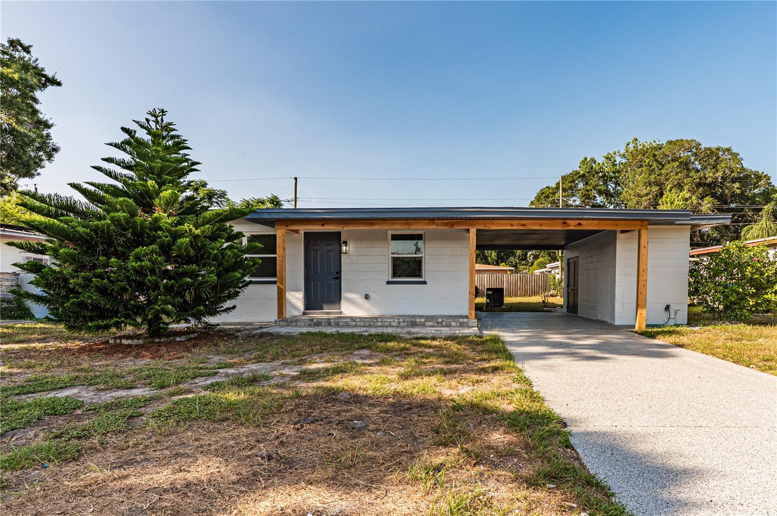 1359 Barry Street — photo