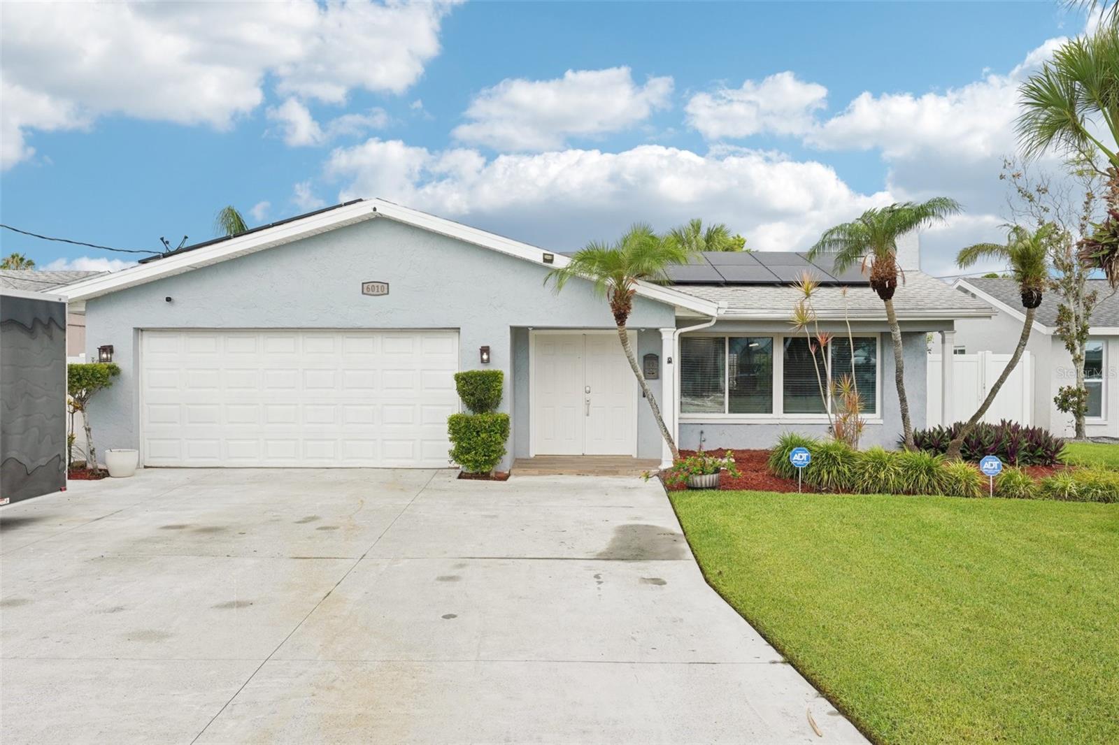 6010 Bayou Grande Boulevard NE — photo