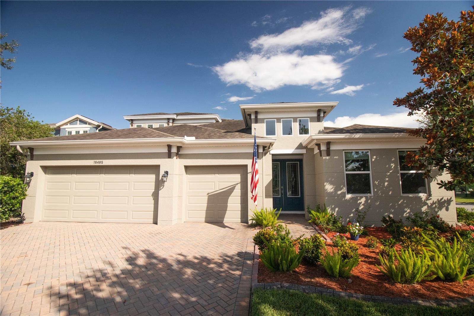 16485 Courtyard Loop — photo