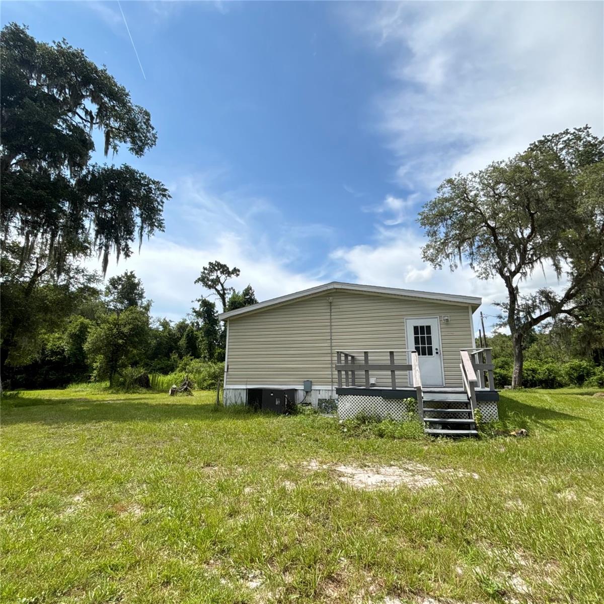 Home in WEBSTER, FL 33597 — photo 2