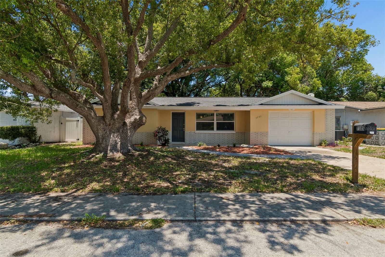 7105 Oakshire Drive — photo