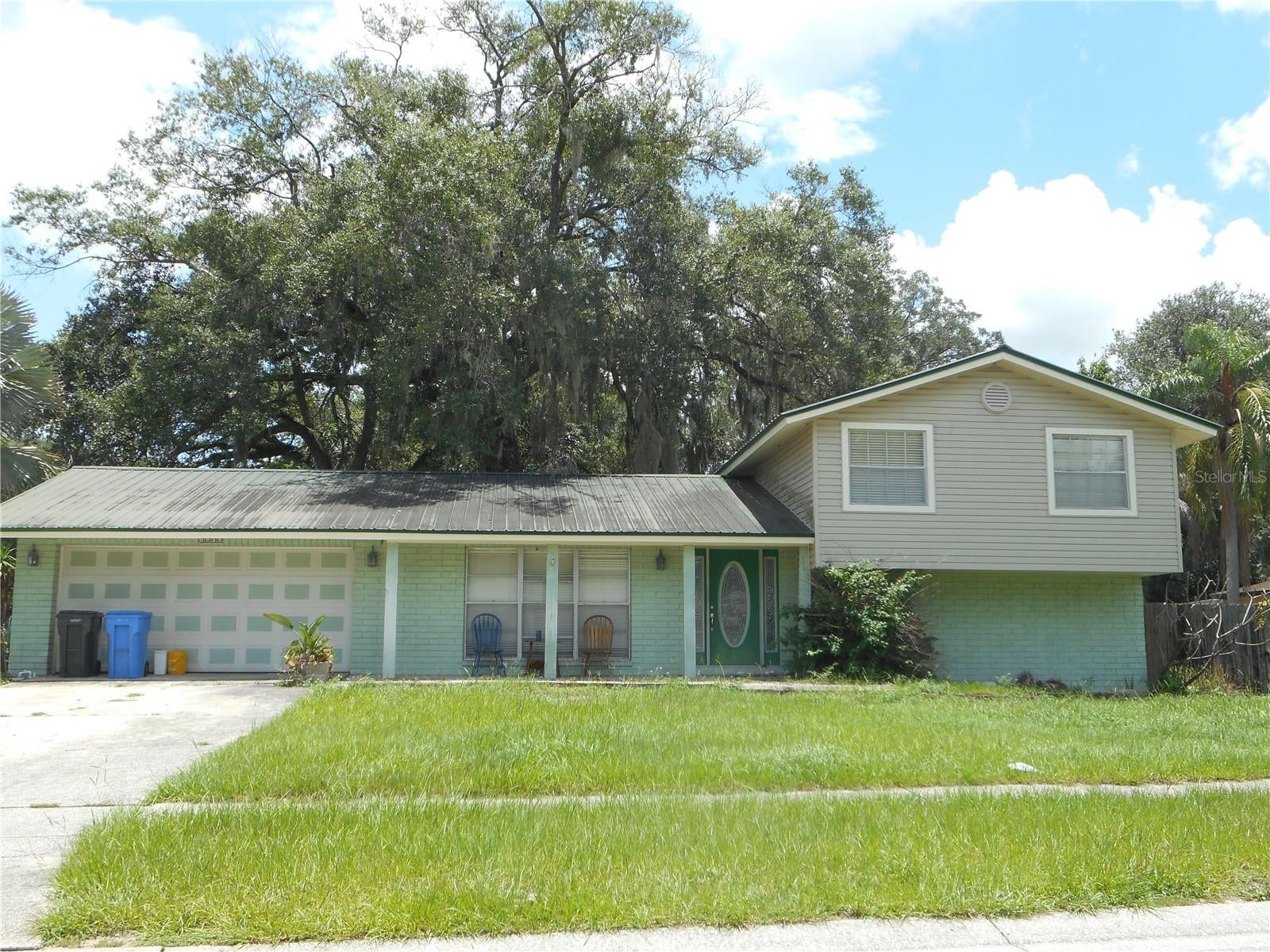1203 Lake Valrico Lane — photo