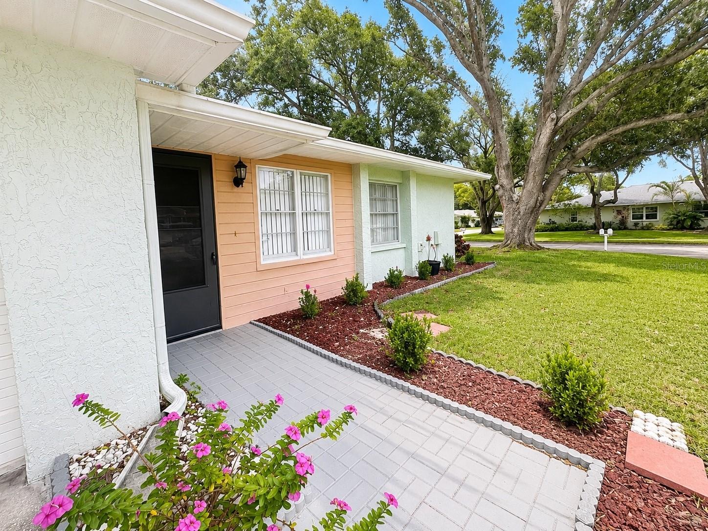 1131 Orange Tree Circle W C — photo