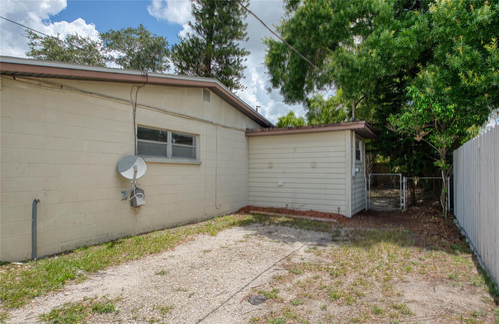 Home in TAMPA, FL 33612 — photo 3