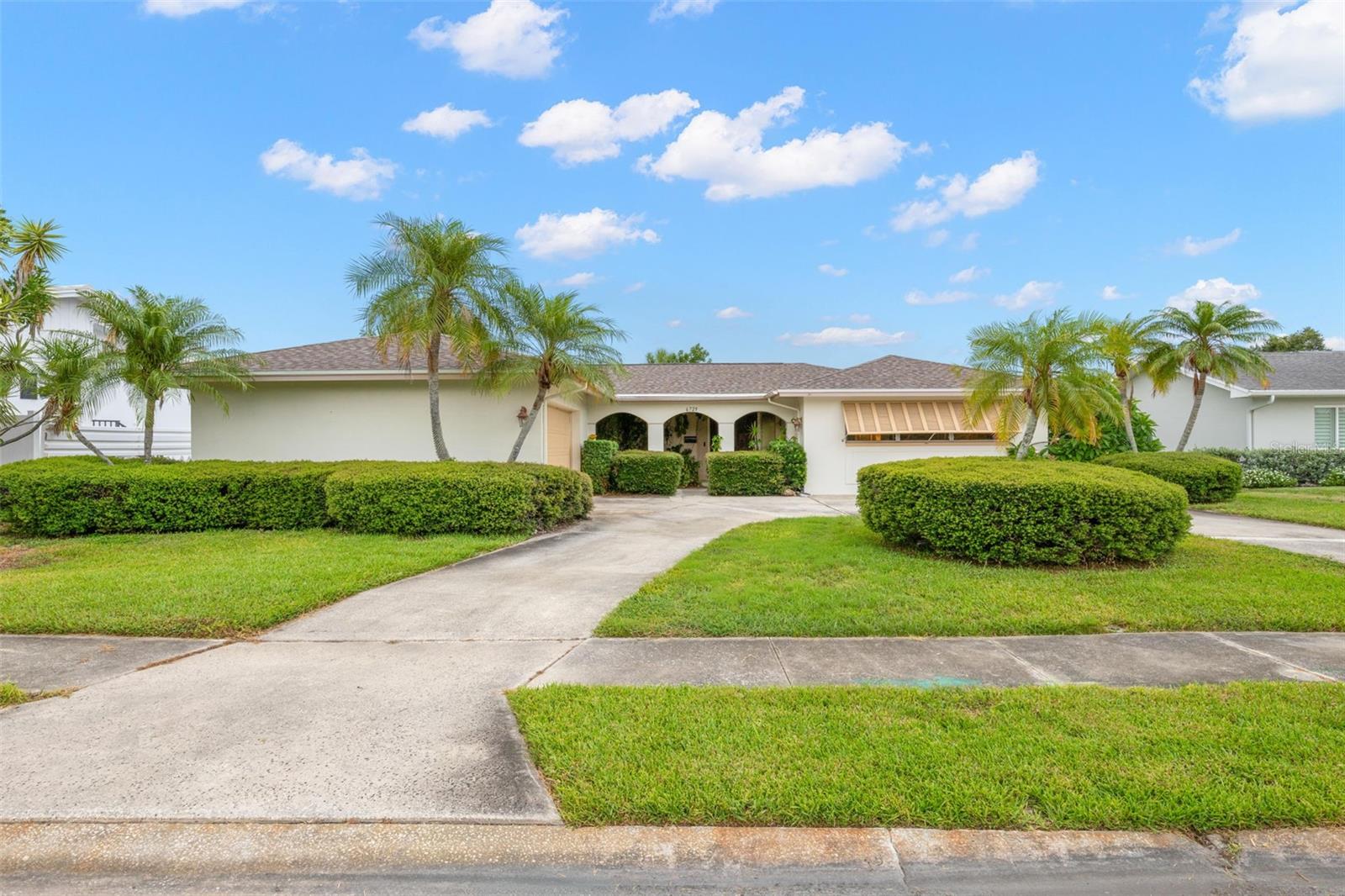 6729 Tequesta Drive — photo