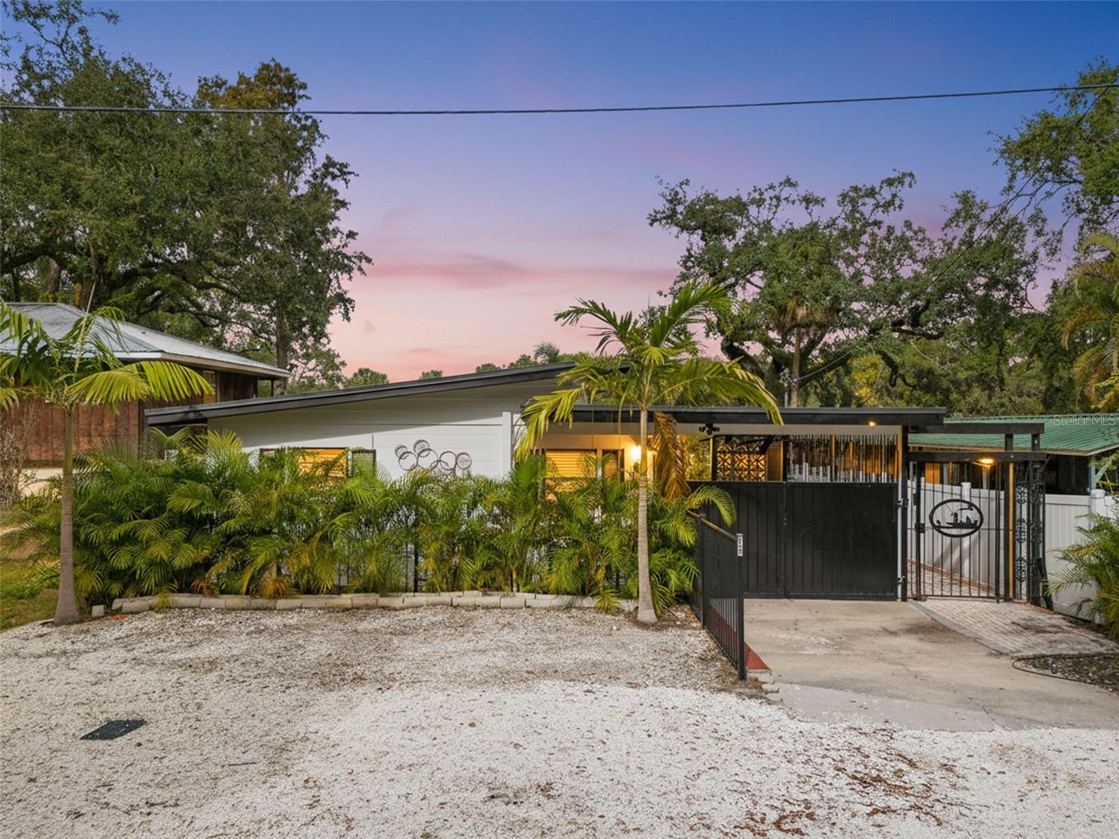 308 E Hollywood Street — photo