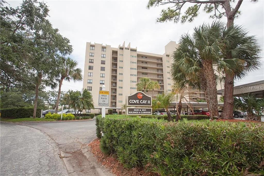 2621 Cove Cay Drive 105 — photo