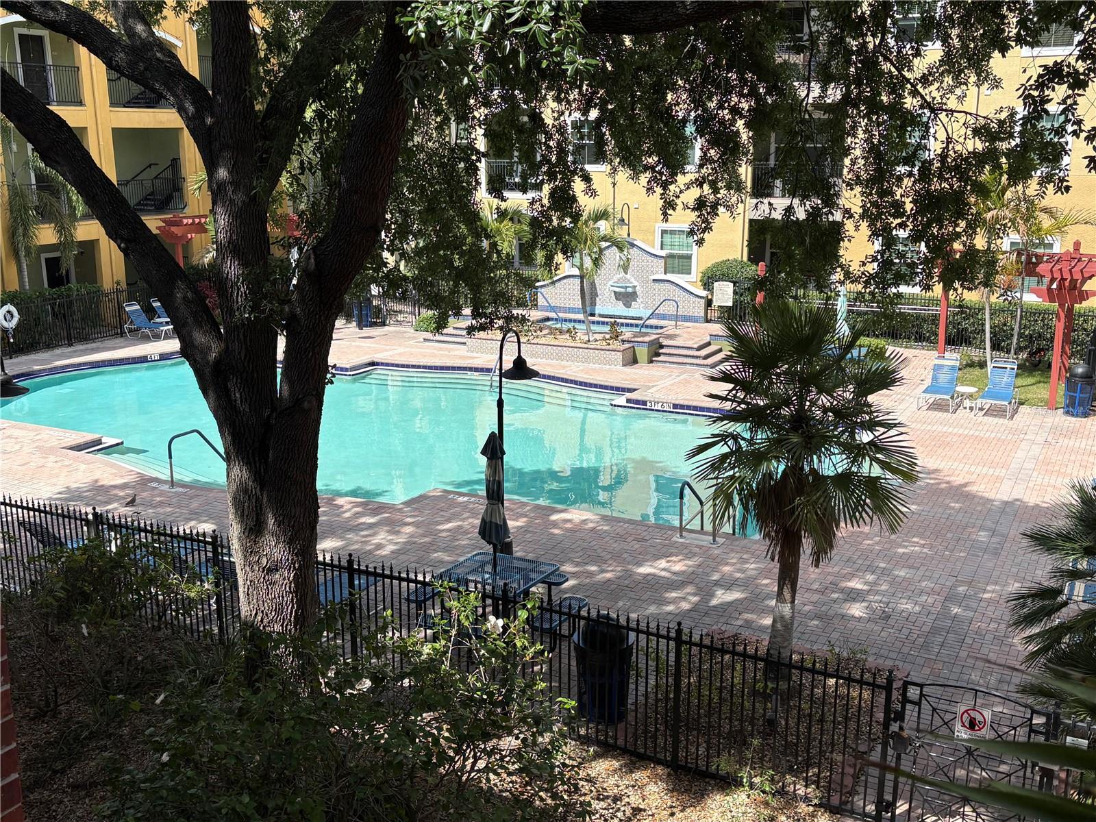 Home in TAMPA, FL 33605 — photo 3