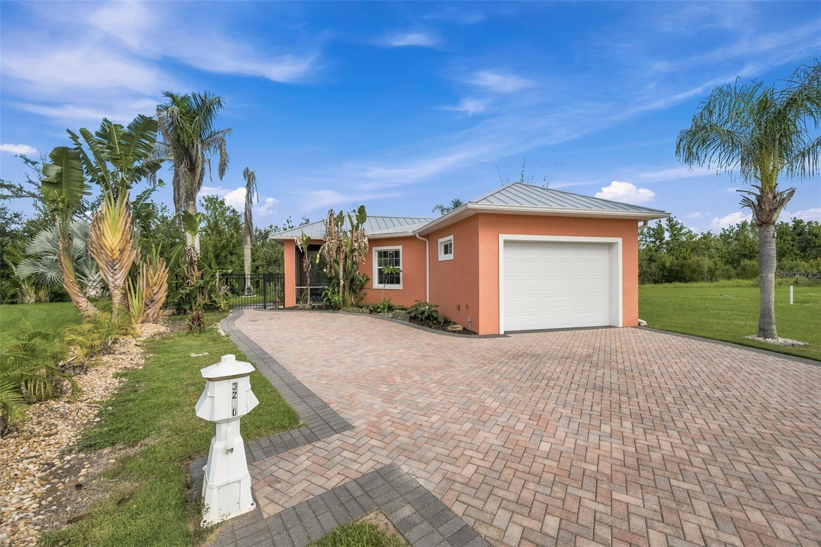 3210 Great Heron Loop — photo