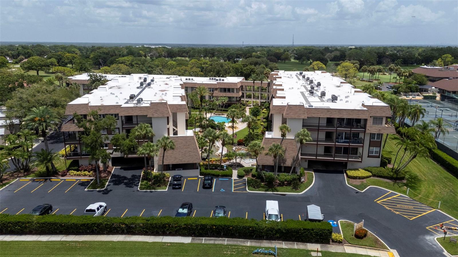 3035 Countryside Boulevard 24B — photo