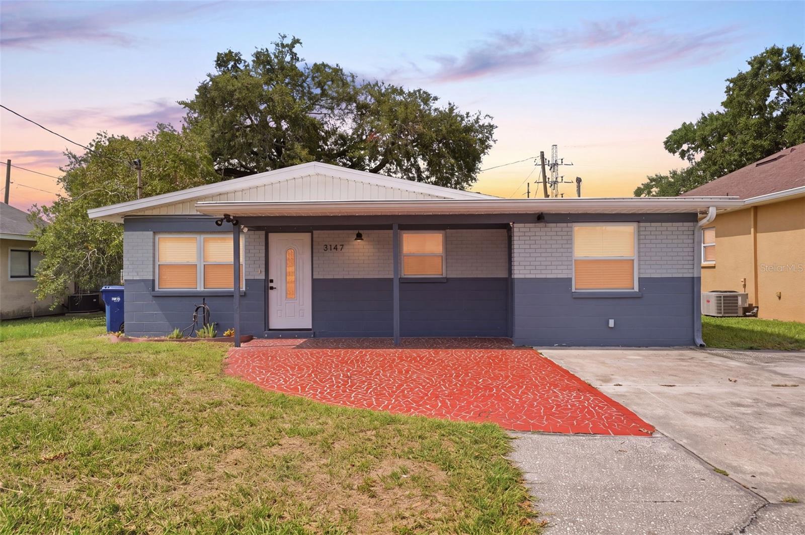 3147 W Cordelia Street — photo