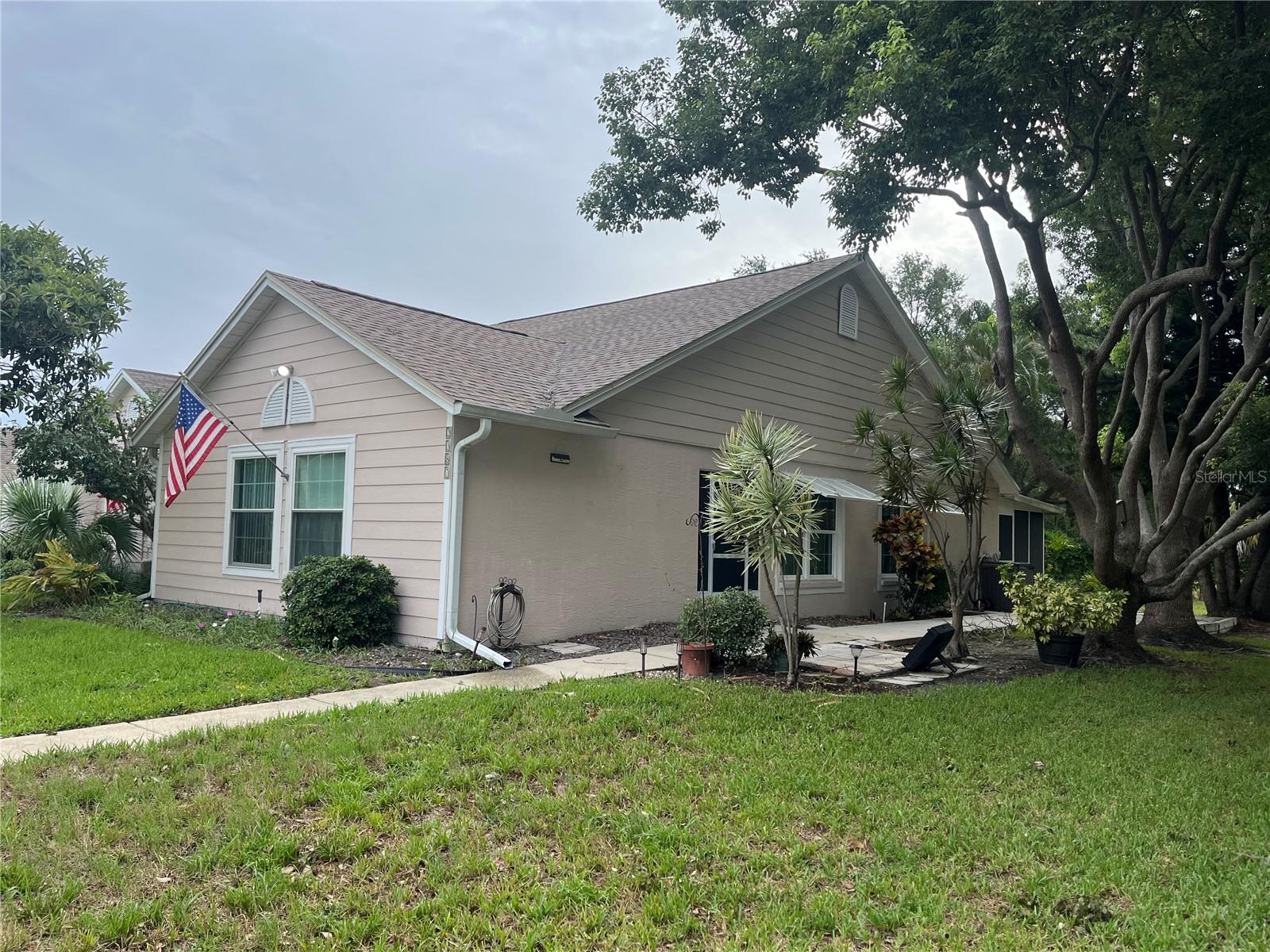 2387 Bentley Drive — photo