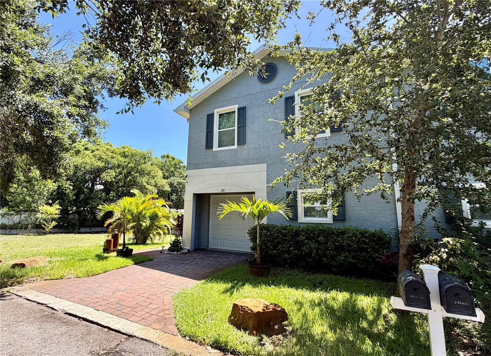281 Ashley Court — photo