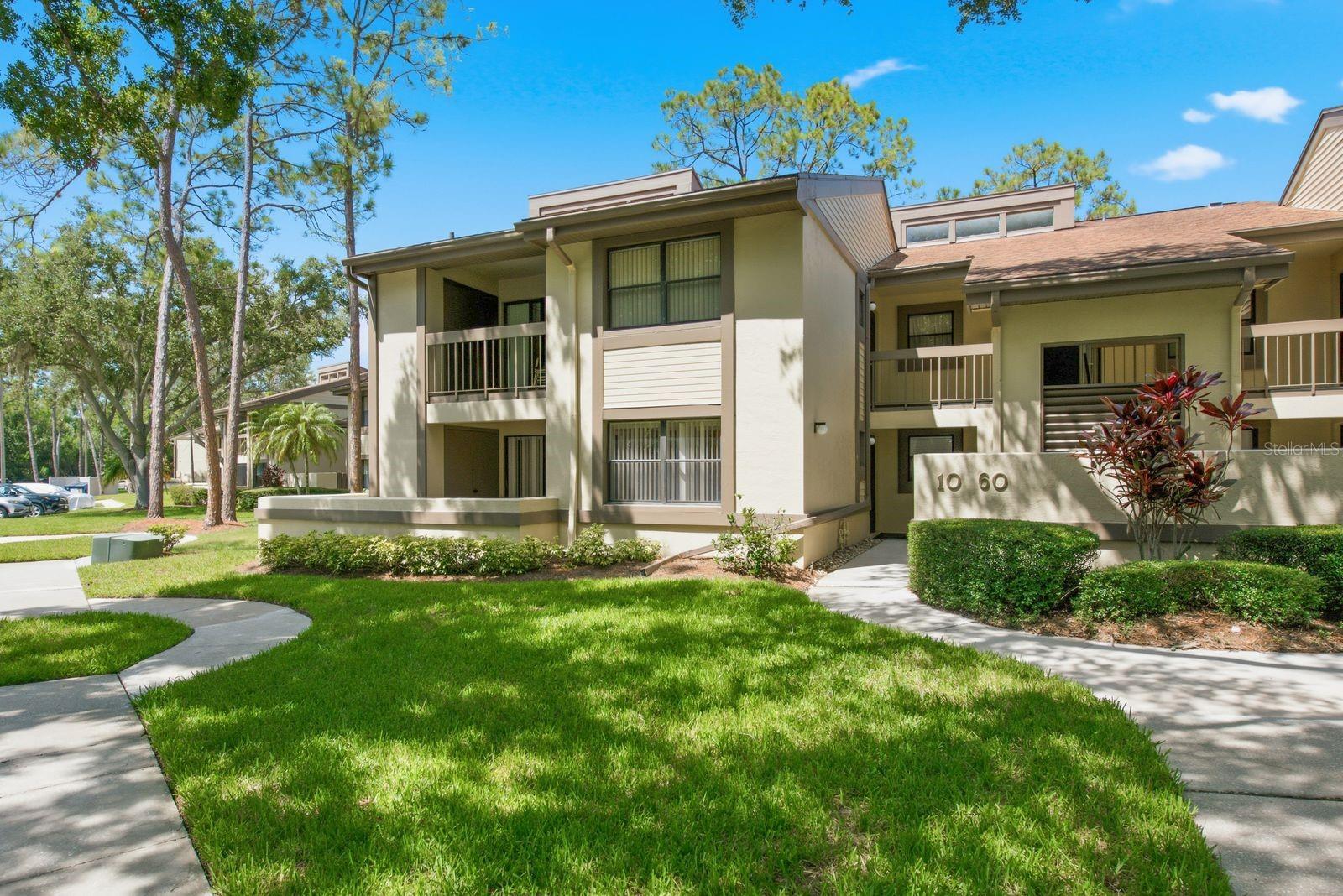 10 Woodlake Place — photo