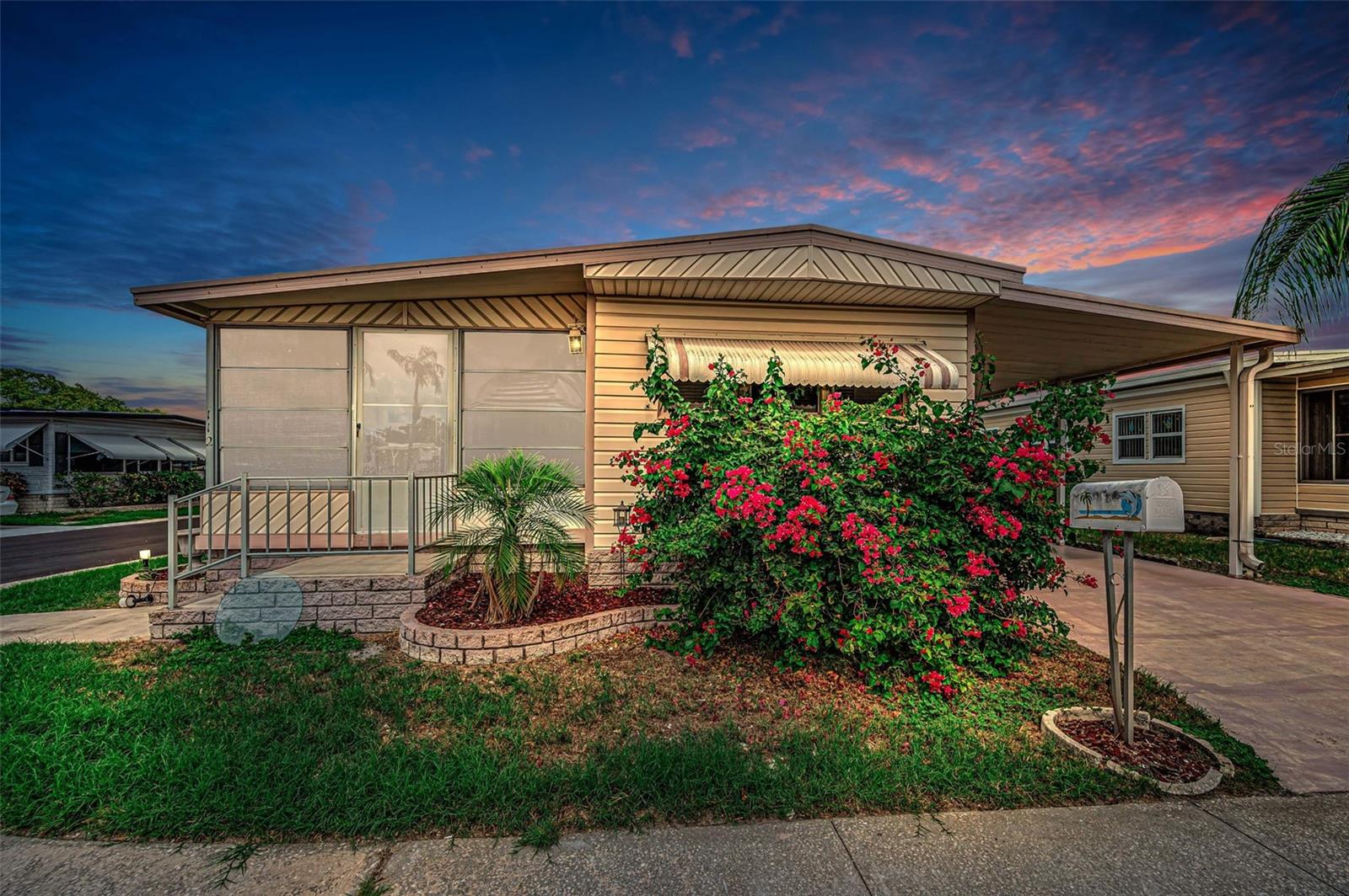 10539 Tahitian Lane 112 — photo