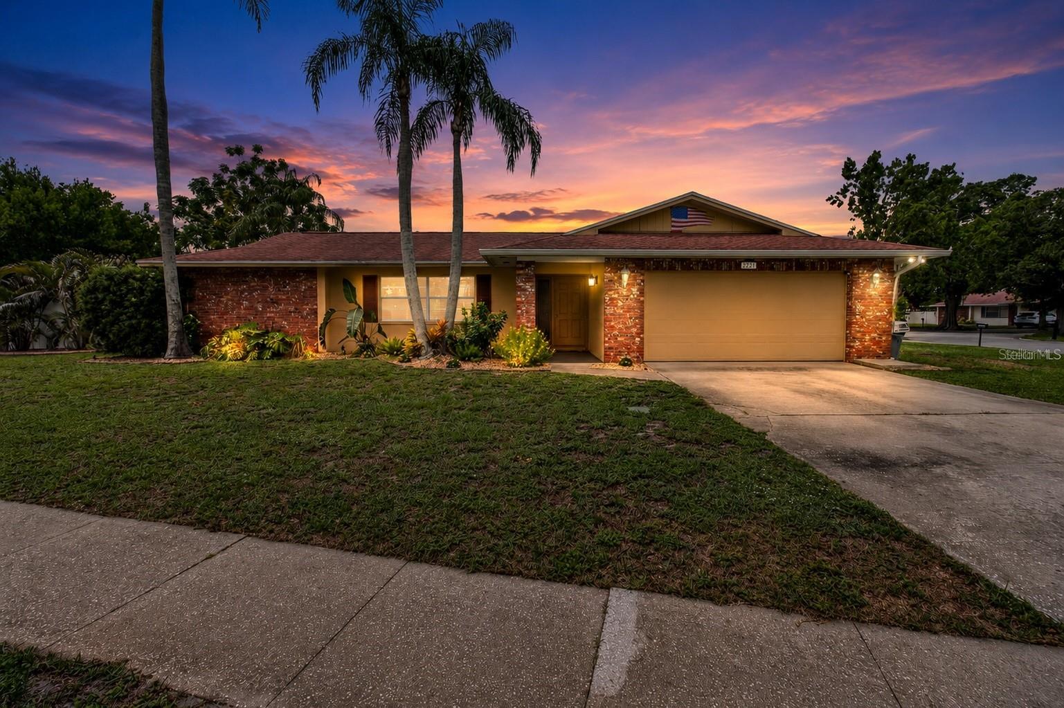 2221 Colonial Drive — photo