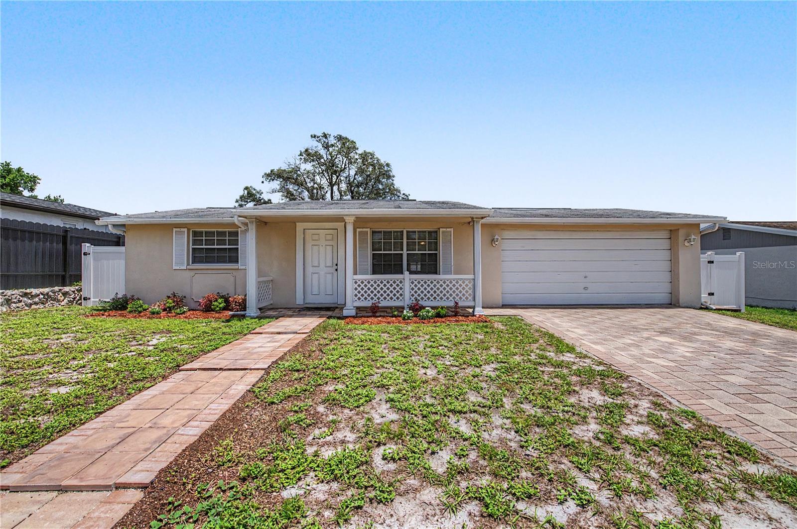 9830 Rainbow Lane — photo