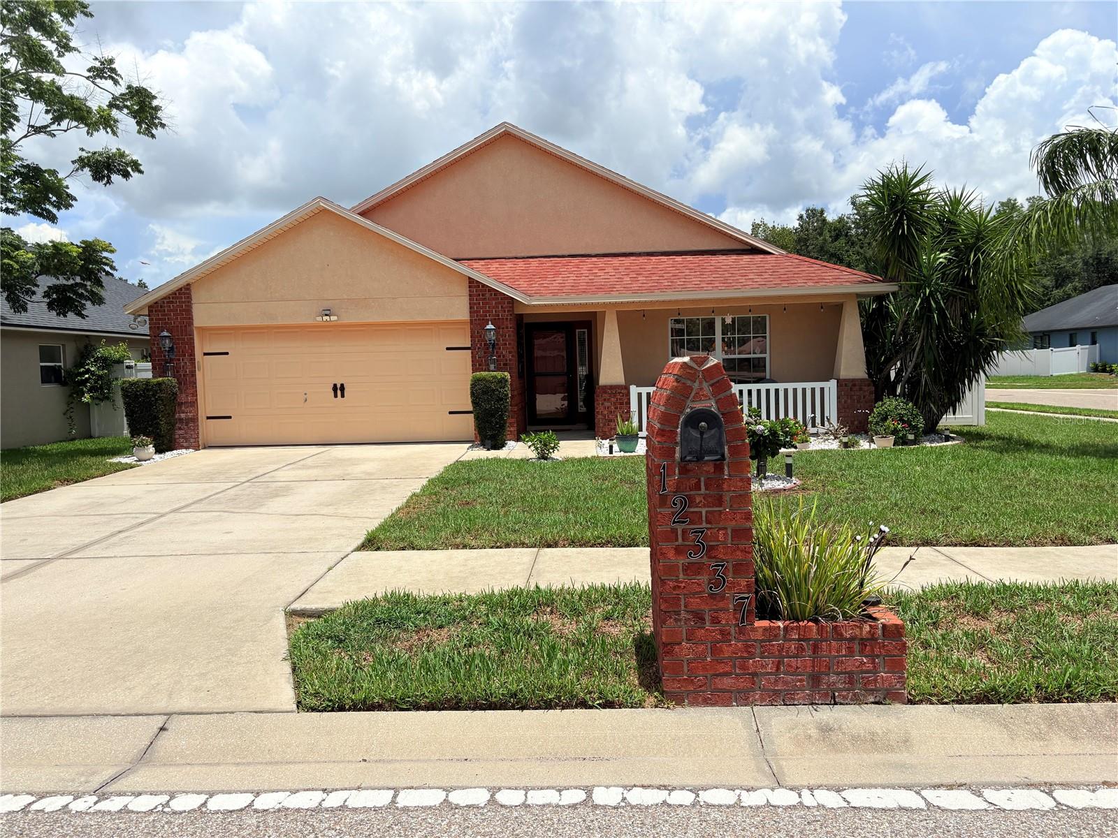 12337 Rose Haven Boulevard — photo