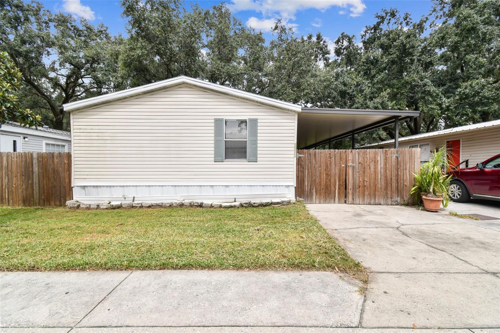 10607 Bay Hills Circle — photo