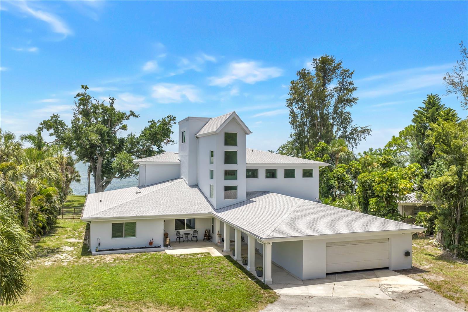 2280 Pinellas Point Drive S — photo