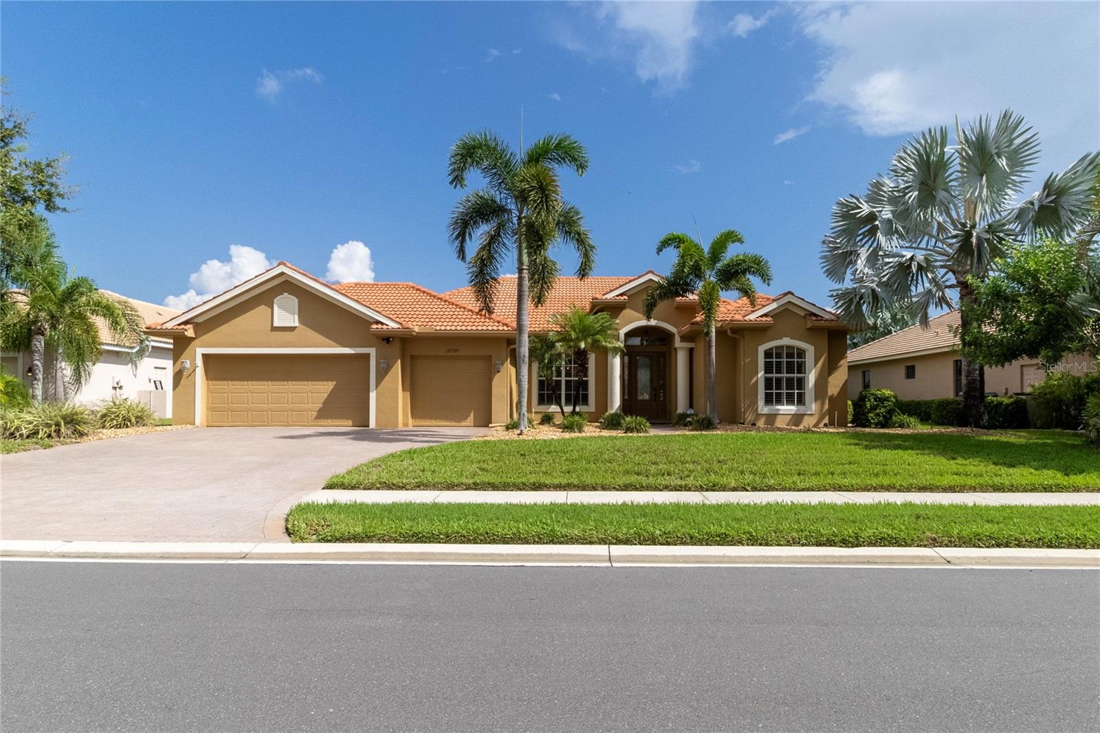 12709 Penguin Drive — photo