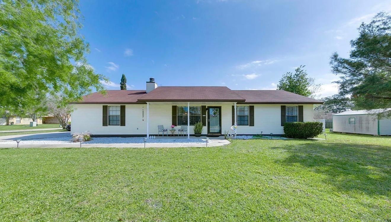 1121 Londonderry Drive — photo