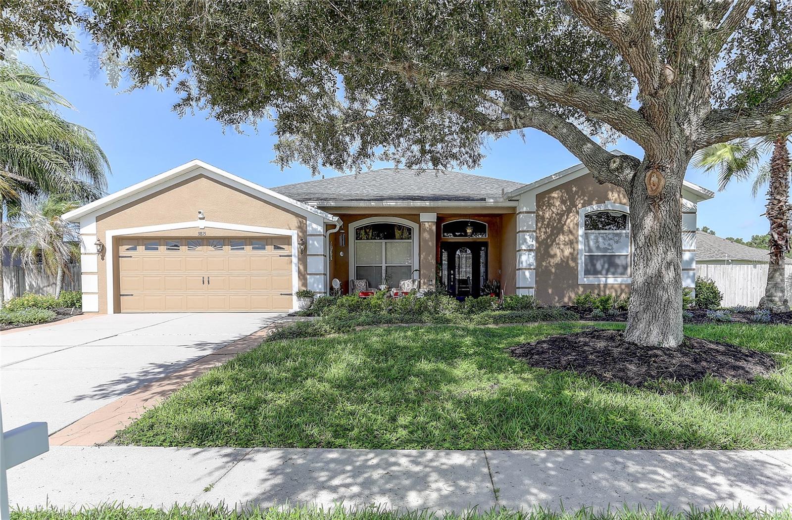 3815 Red Bluff Ct — photo