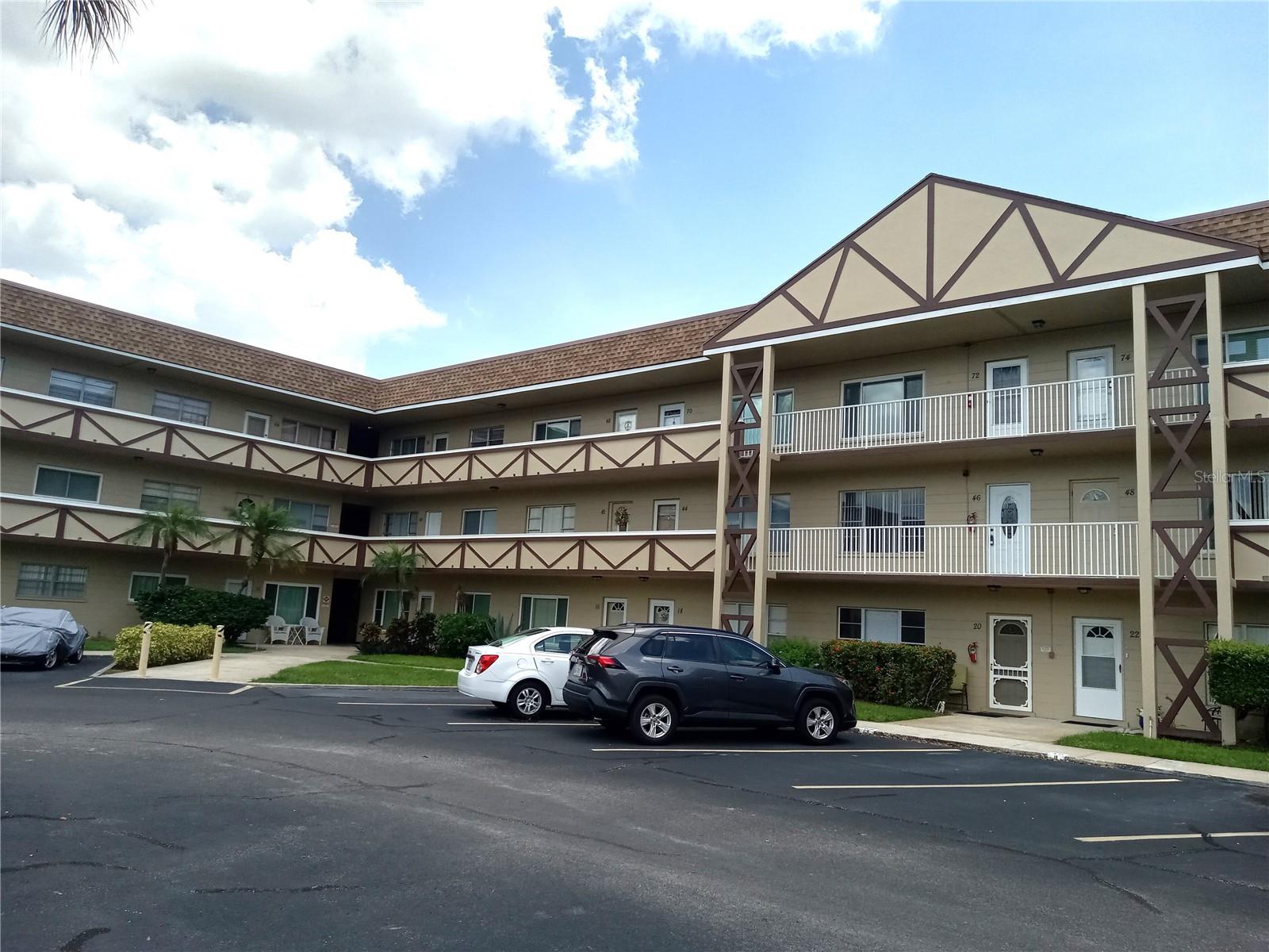 2464 Australia Way E 14 — photo
