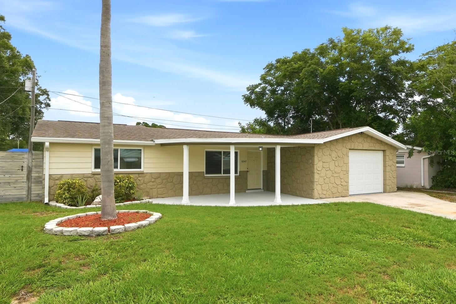 4247 Gulfshore Court — photo