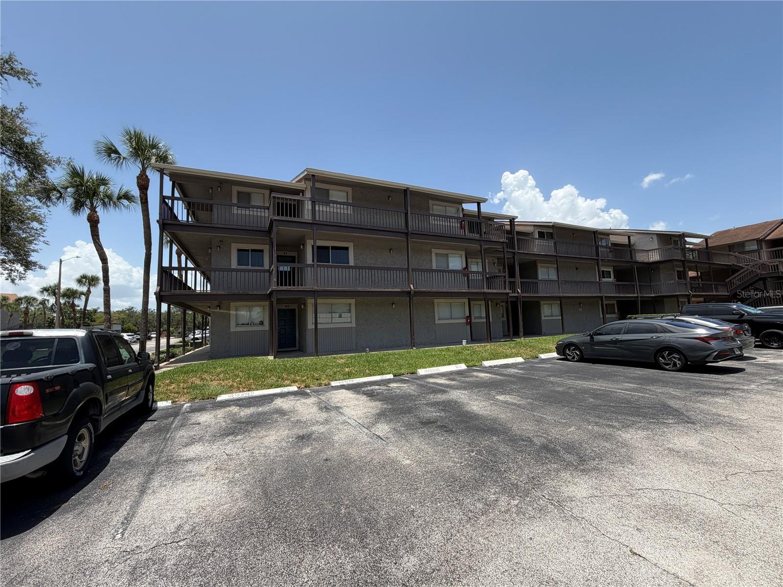 6308 Newtown Circle 8B1 — photo