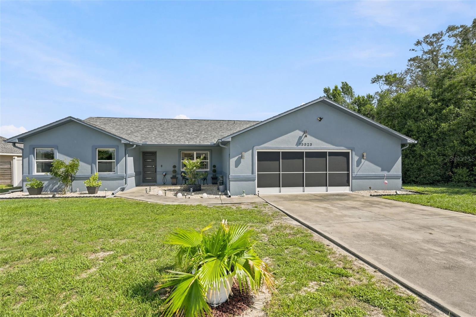 13323 Steves Court — photo