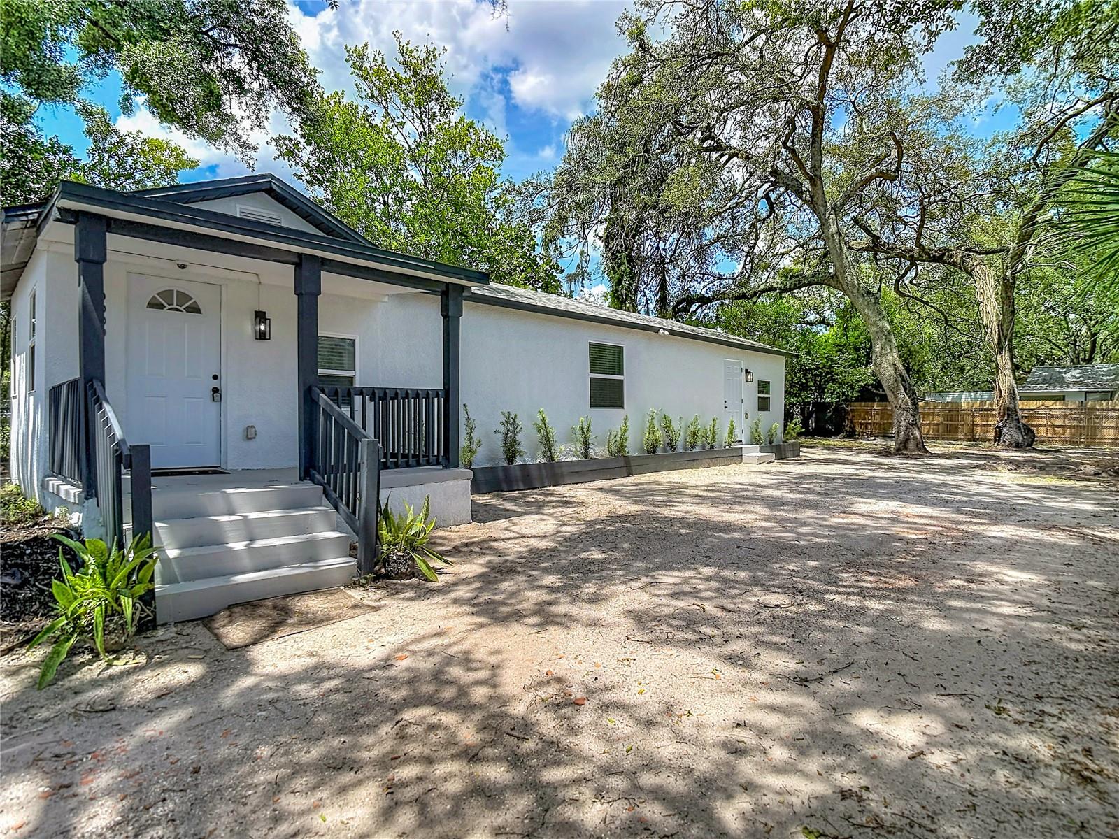 10009 N Florence Avenue — photo