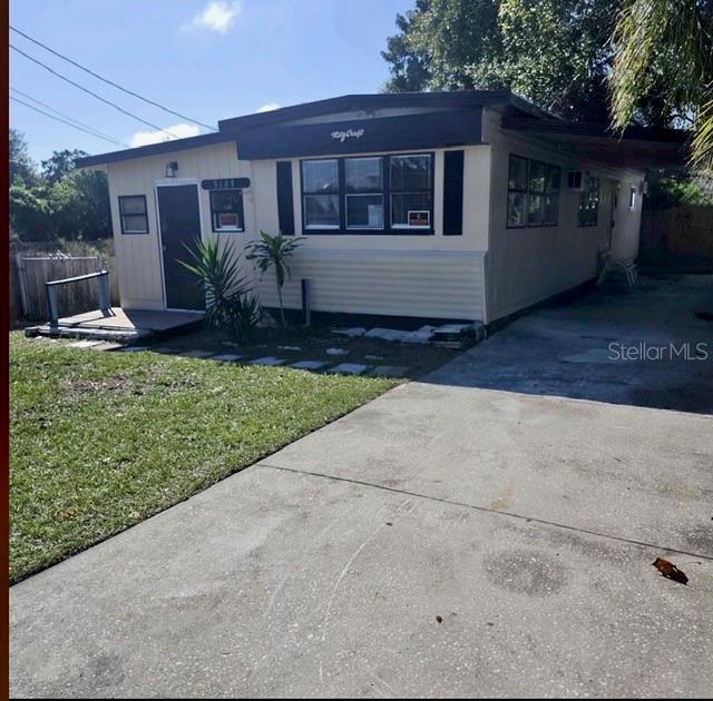 Home in NEW PORT RICHEY, FL 34652 — photo 2