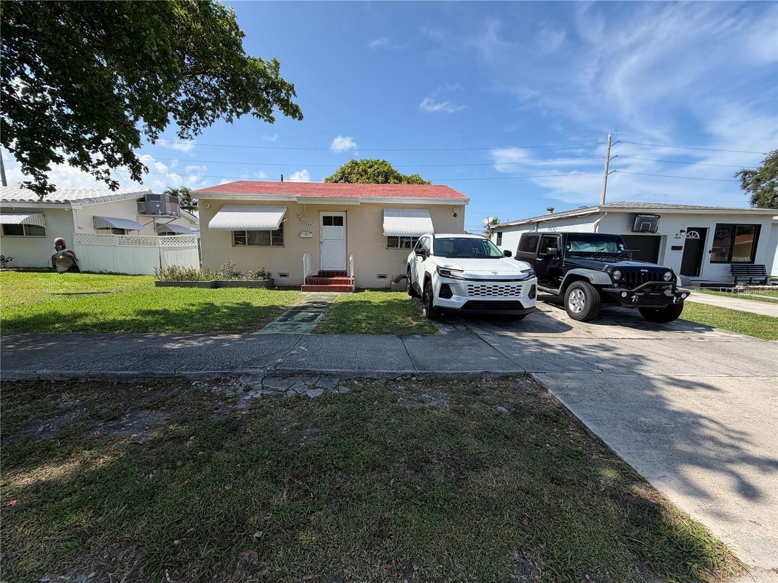 2447 Arthur Street — photo