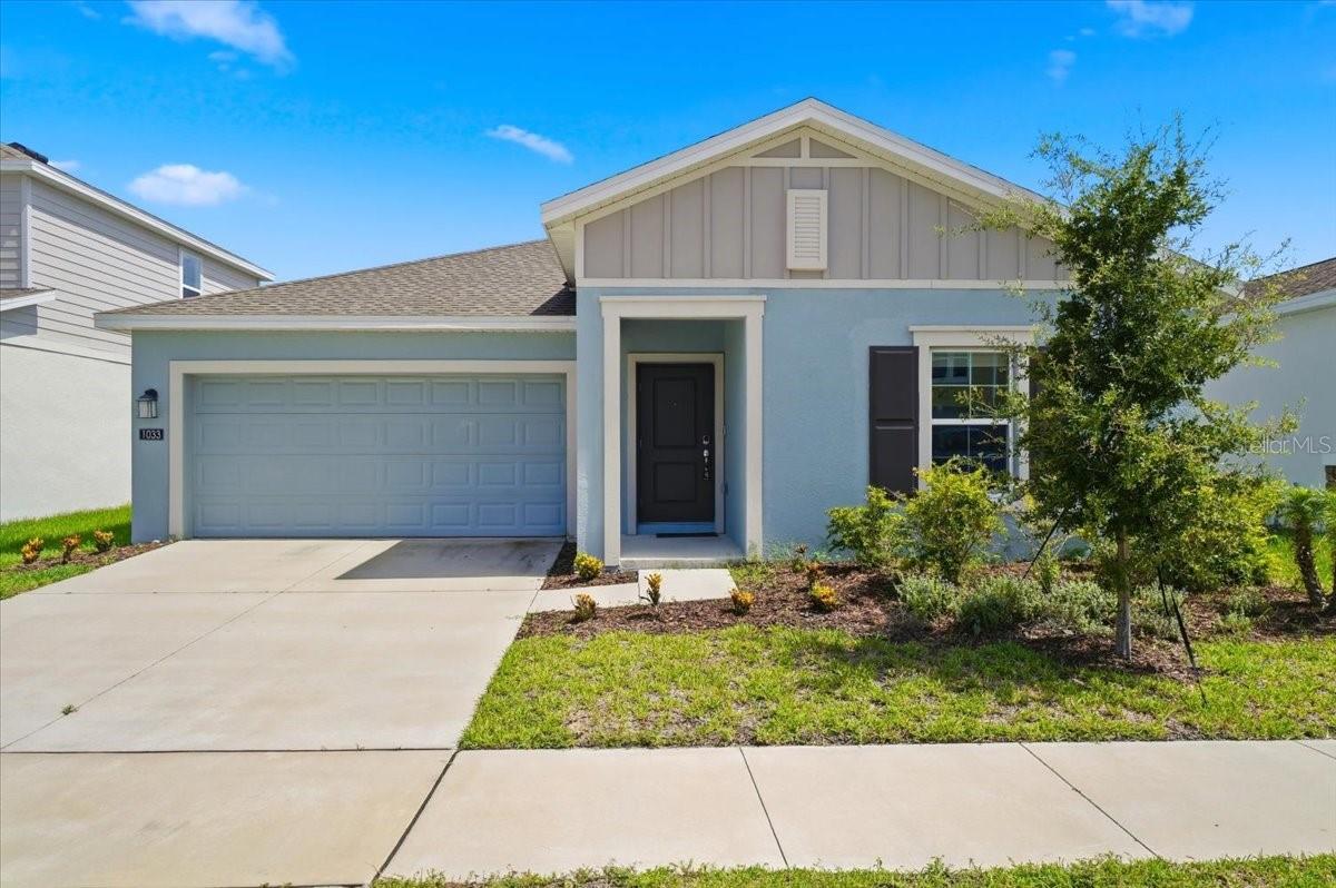1033 Holden Way — photo
