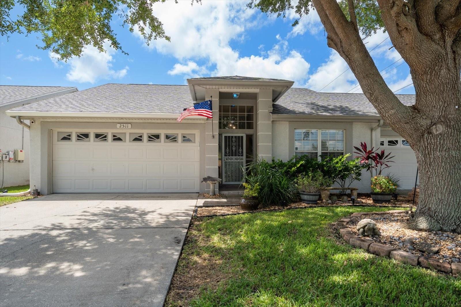 2511 Estancia Boulevard — photo