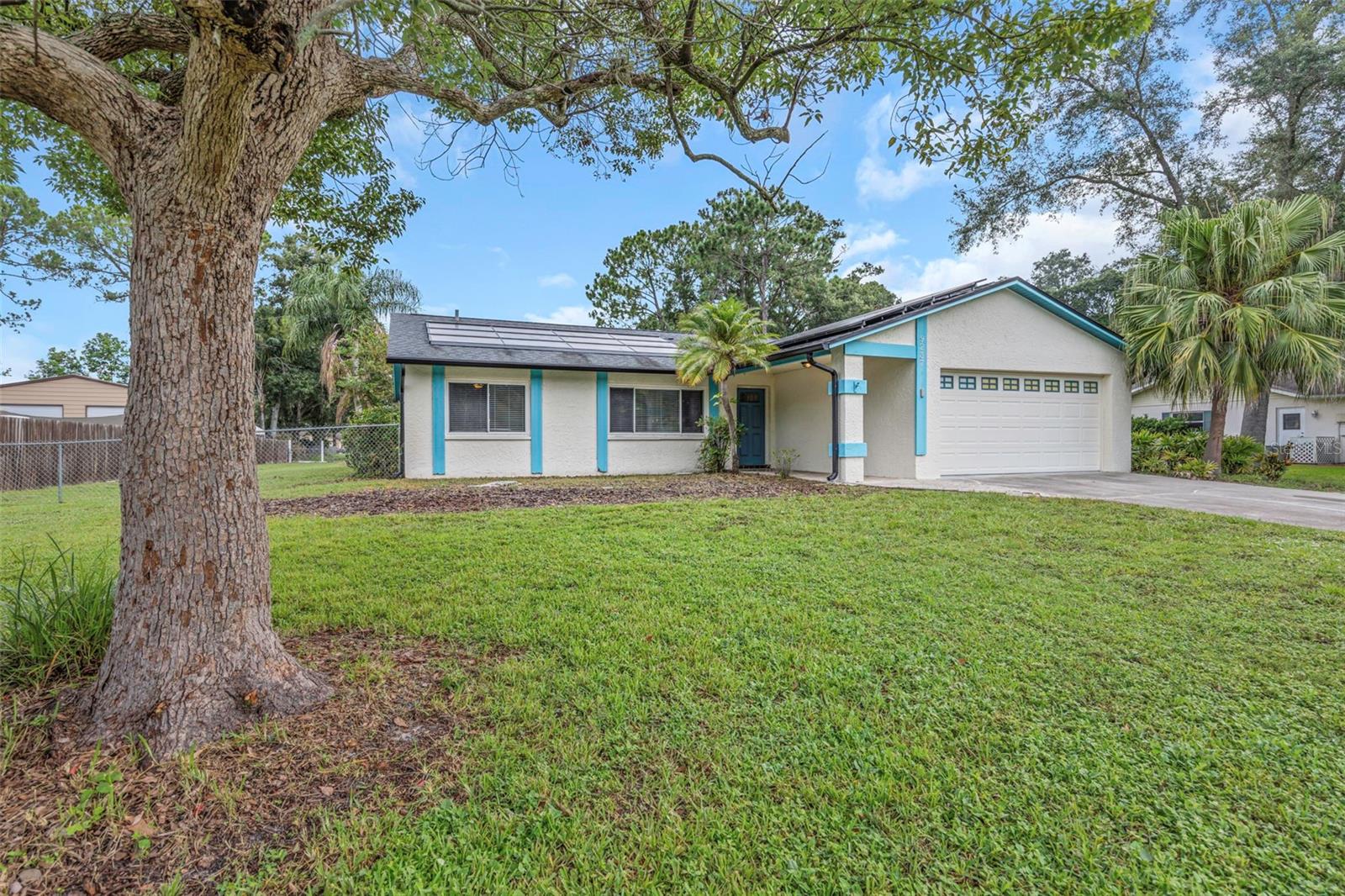 9237 Amazon Drive — photo