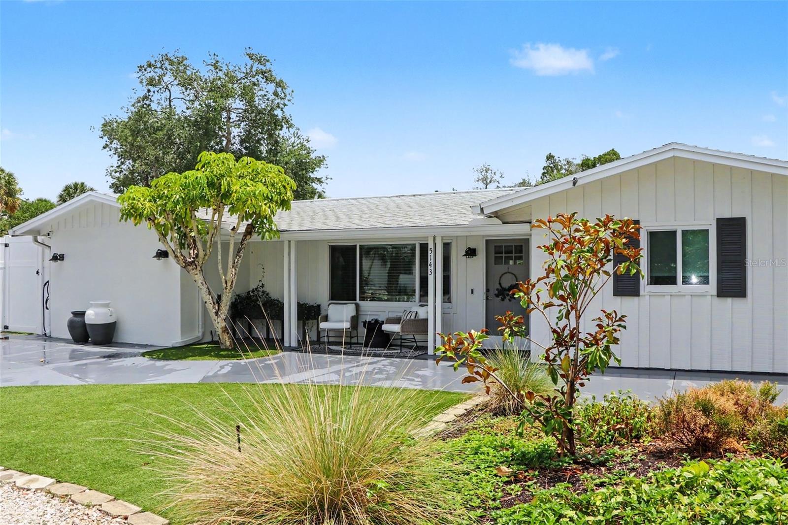 5143 Sandy Beach Avenue — photo