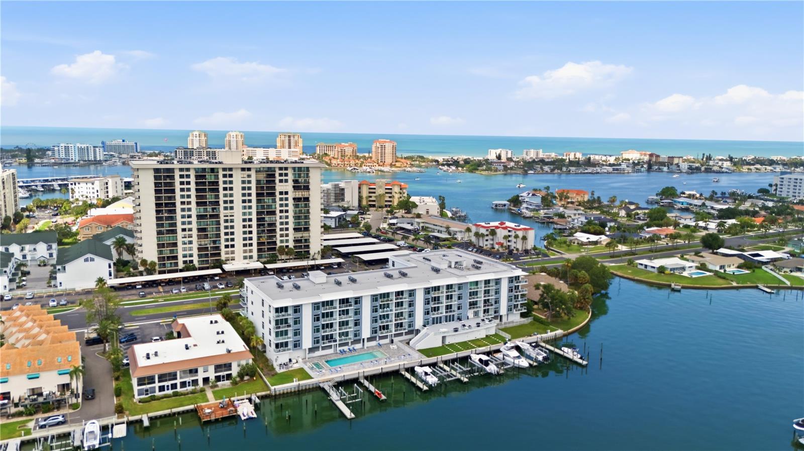 415 Island Way 204 — photo