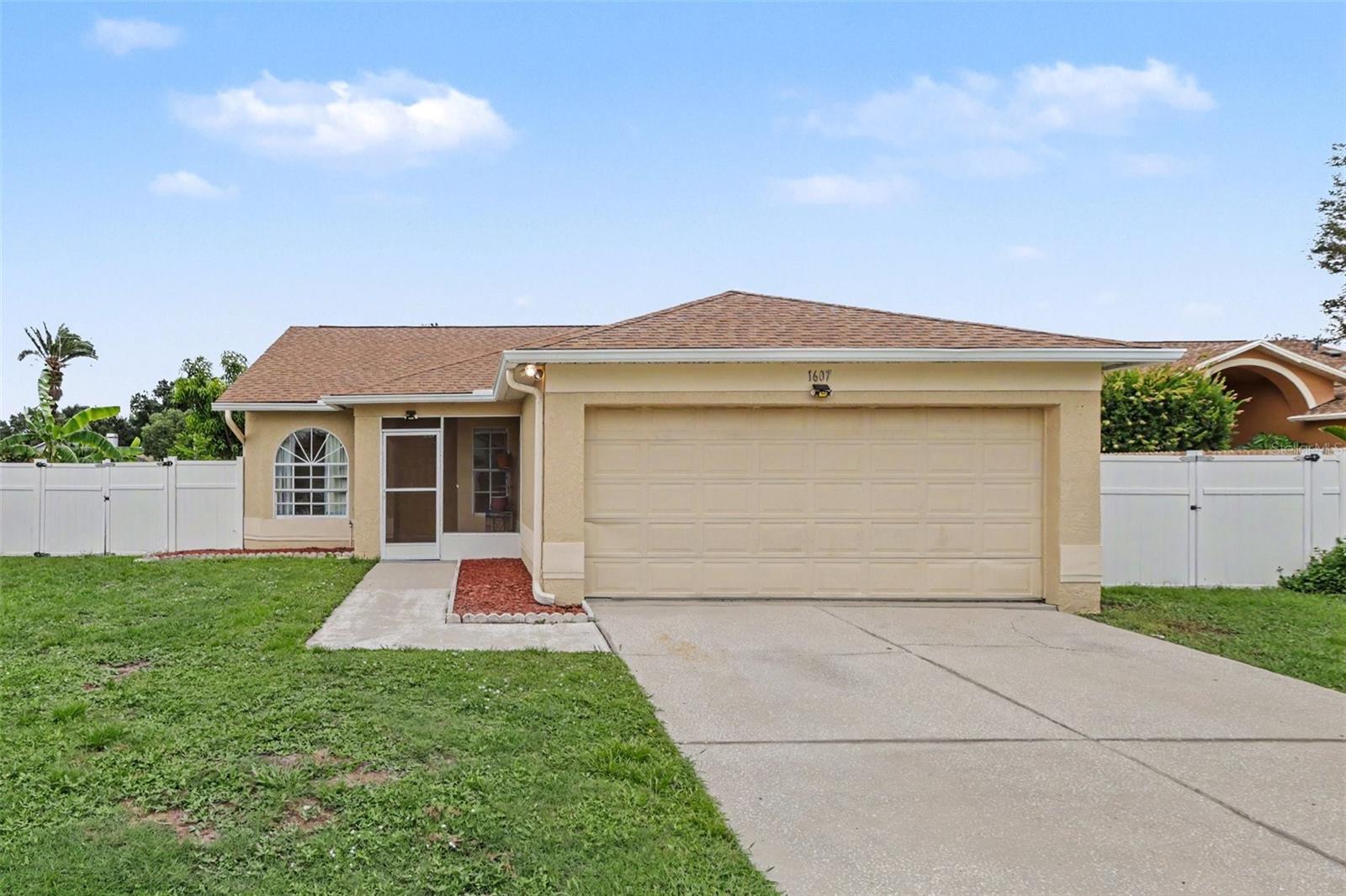 1607 Widelake Court — photo