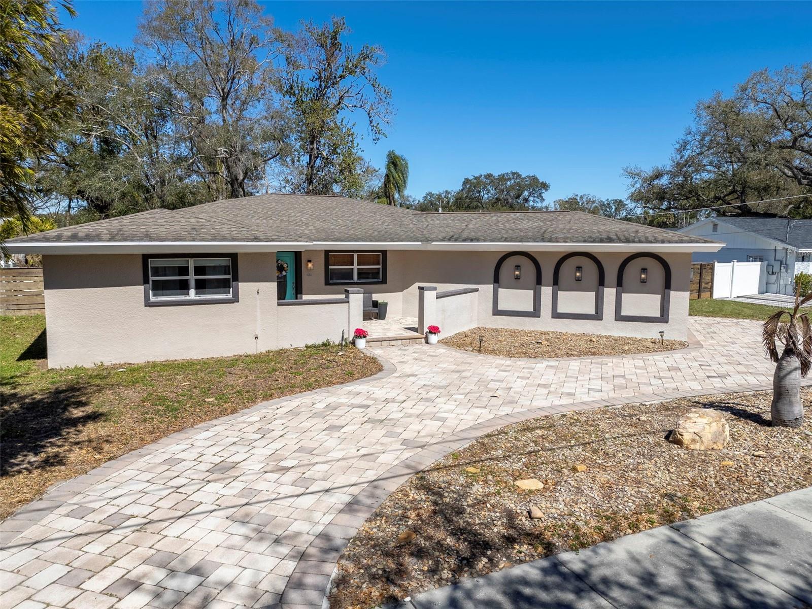2535 Lake Ellen Drive — photo